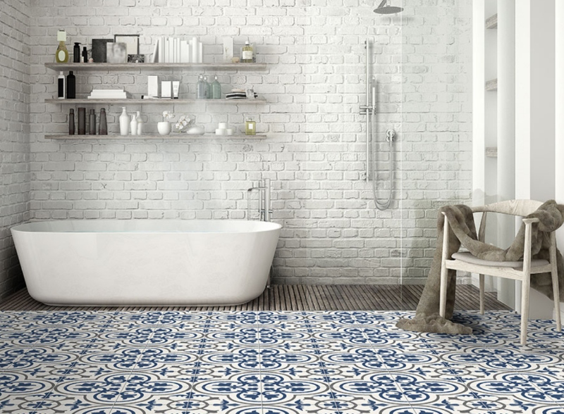 Bathroom using porcelain encaustic tiles